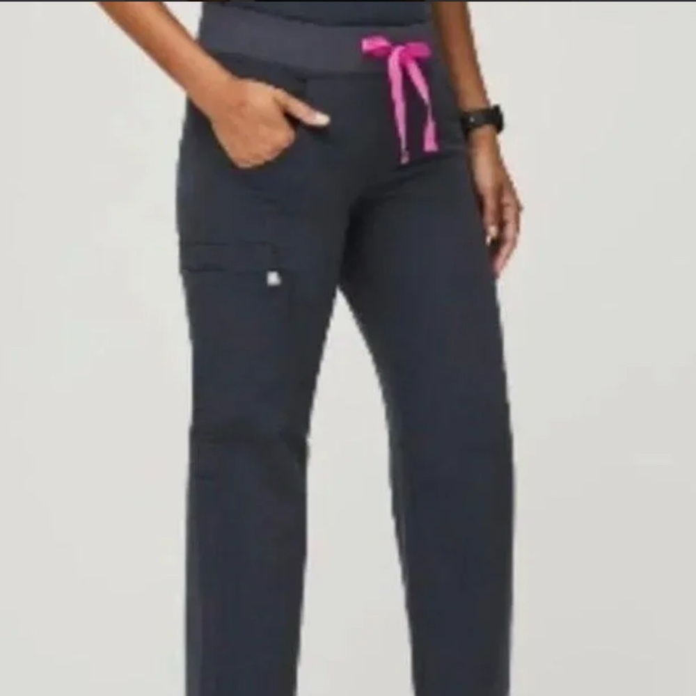 HTF VVGUC Figs Kade scrub pants in Night Sky szL